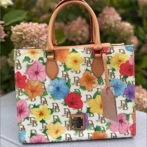 Dooney & Bourke NWT Floral Janine Satchel